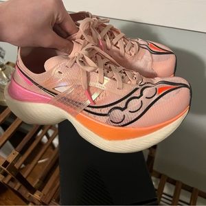 SAUCONY Women's Endorphin Elite Running Shoes